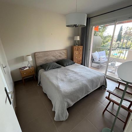 Appartement Avec Terrasse, Vue Jardin Et Piscine Antibes Exterior foto
