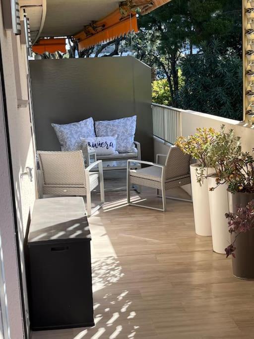 Appartement Avec Terrasse, Vue Jardin Et Piscine Antibes Exterior foto
