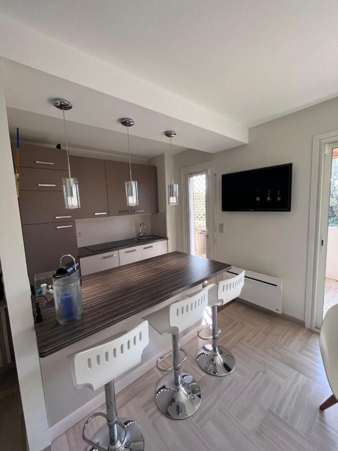 Appartement Avec Terrasse, Vue Jardin Et Piscine Antibes Exterior foto