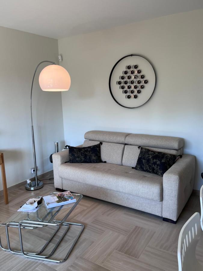 Appartement Avec Terrasse, Vue Jardin Et Piscine Antibes Exterior foto